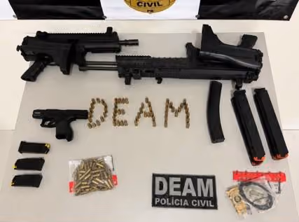 Polícia Civil apreende duas submetralhadoras, pistola e 106 munições durante operação em João Pessoa