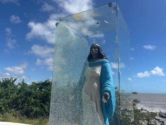 Prefeitura reforça segurança da estátua de Iemanjá após ataque de vandalismo na orla de João Pessoa